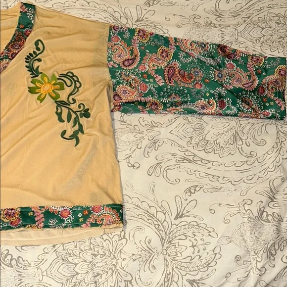 POL Velvet Satin Embroidered Oversized Top- Size M - Picture 6 of 7